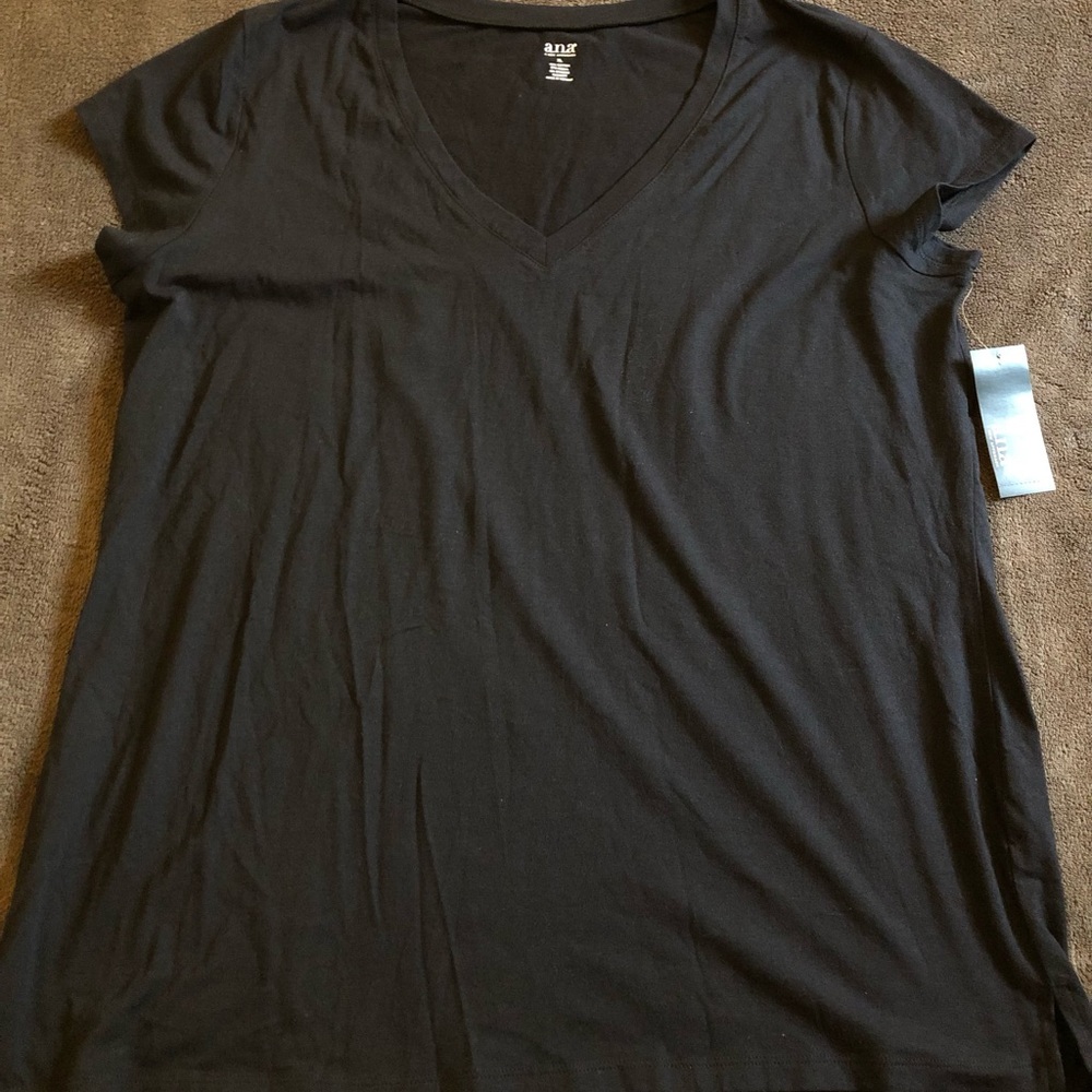 a.n.a Black V-Neck